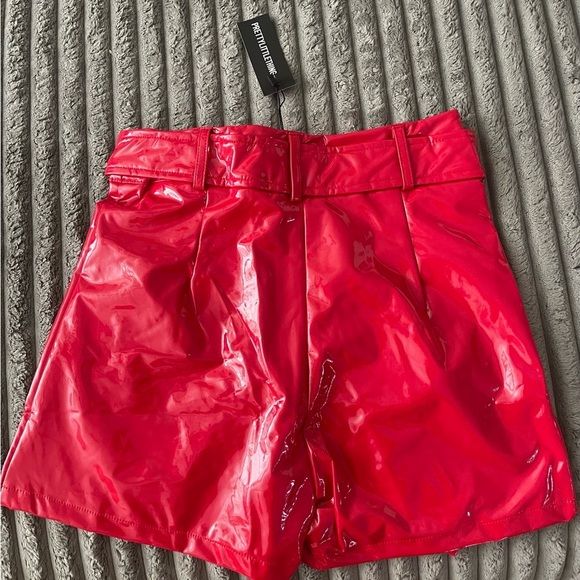 PrettyLittleThing Red High Waist Patent Shorts - Picture 2 of 3
